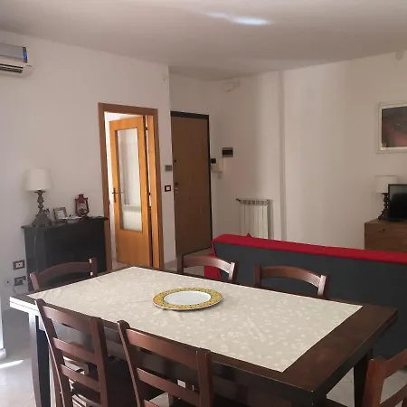 Interno 3 * פוסאצ'סיה